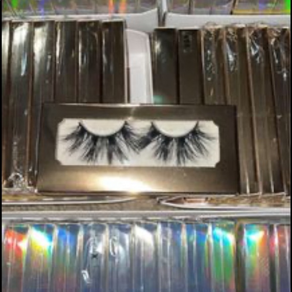 Brand new mink lashes. They are in there original package. I can work out deals. - Picture 5 of 10